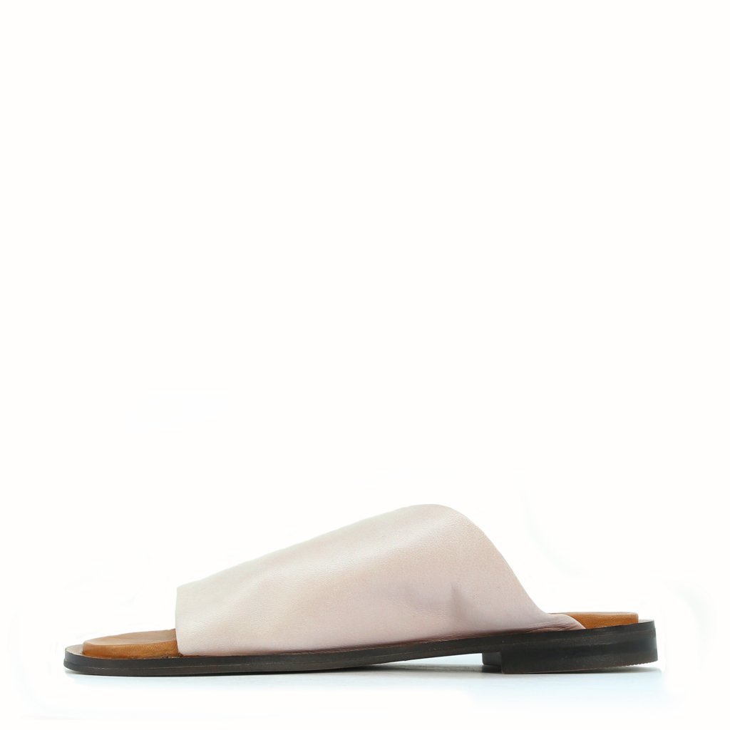 Guppy Leather Slides - EOS Footwear - Slides