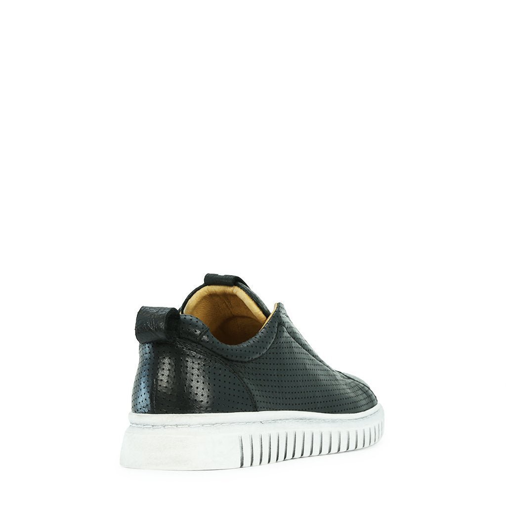 CLAIRIE - EOS Footwear - Sneakers #color_Black