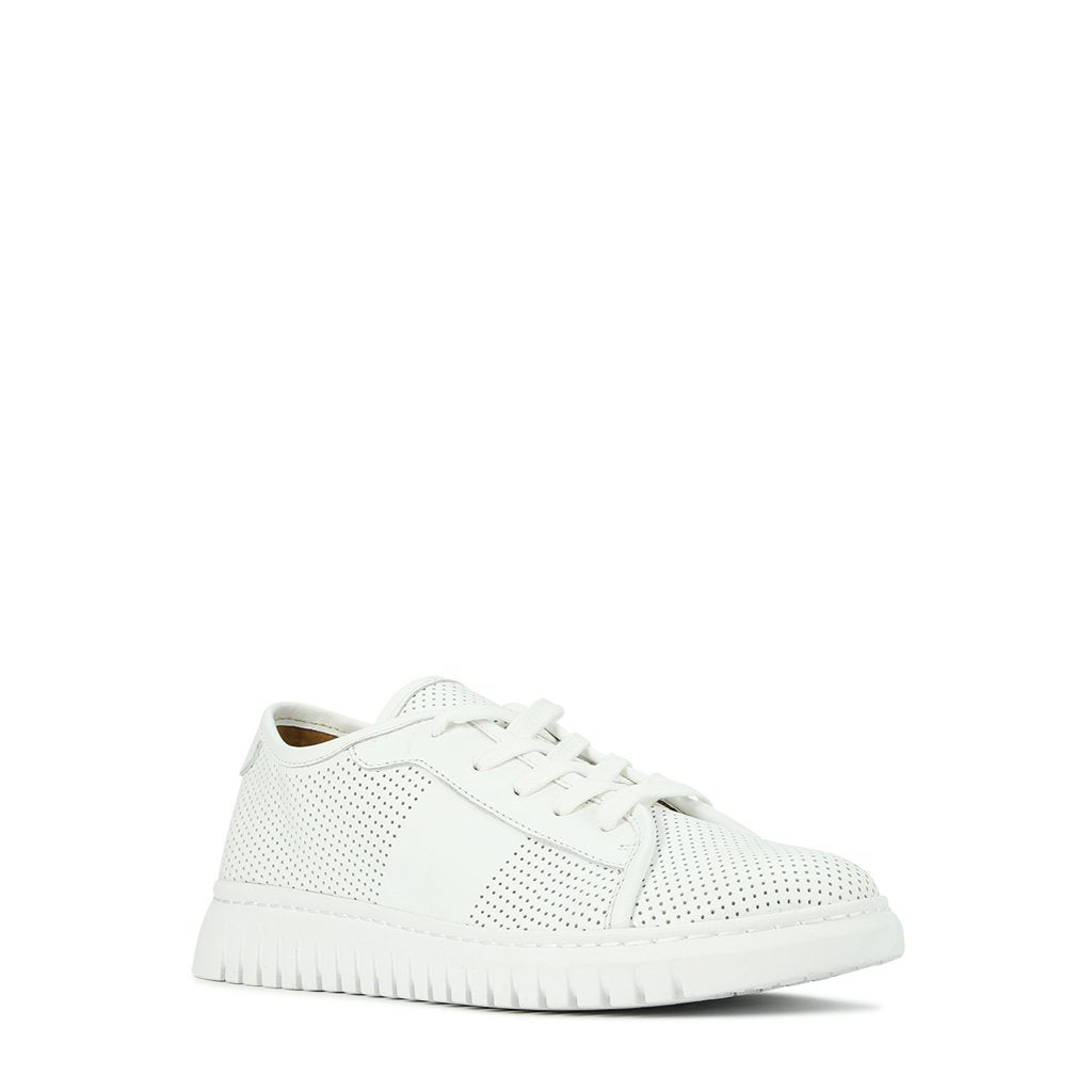 CLASSIE - EOS Footwear - Low Sneakers #color_White