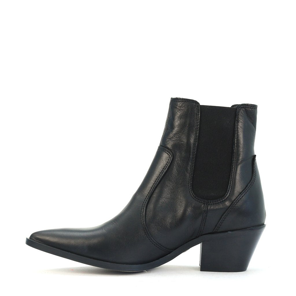 Giro Leather Chelsea Boots - EOS Footwear - Chelsea Boots