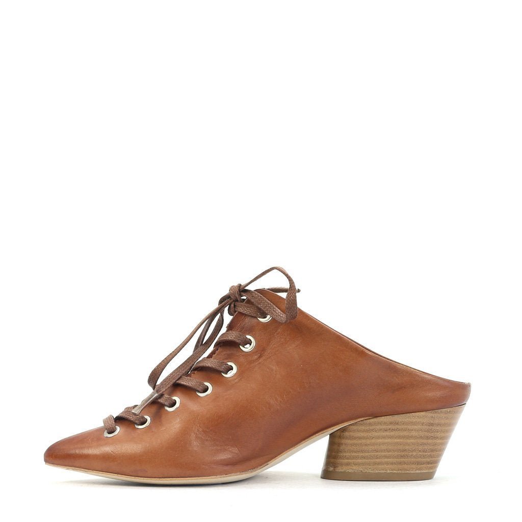 HATTY - EOS Footwear - Mule #color_Brandy