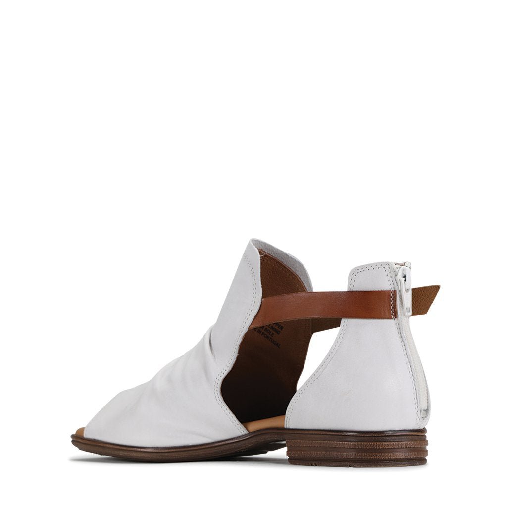 ILOSIA - EOS Footwear - Ankle Strap Sandals #color_Taupe/blk