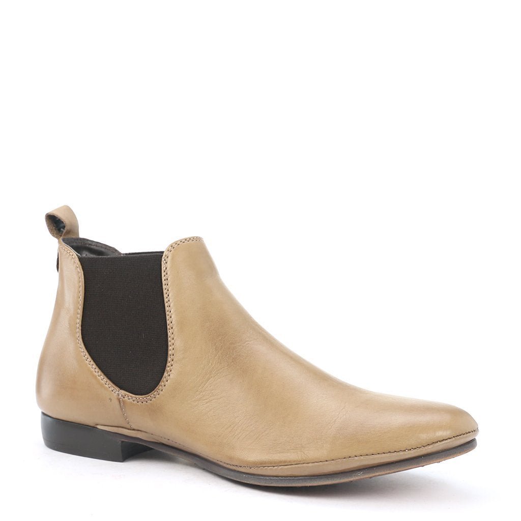 NILA - EOS Footwear - Chelsea Boots #color_Antique bordo