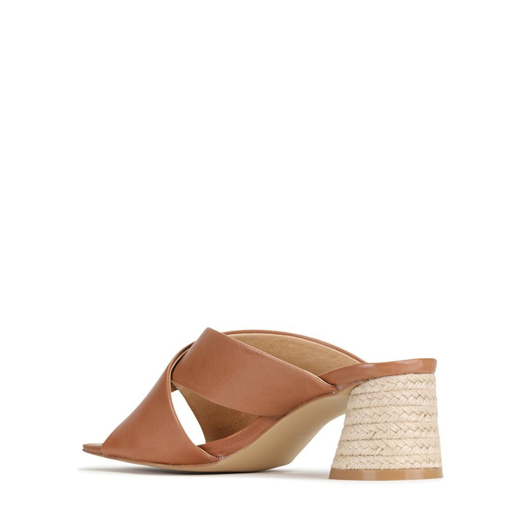 PETORA - EOS Footwear - Slides