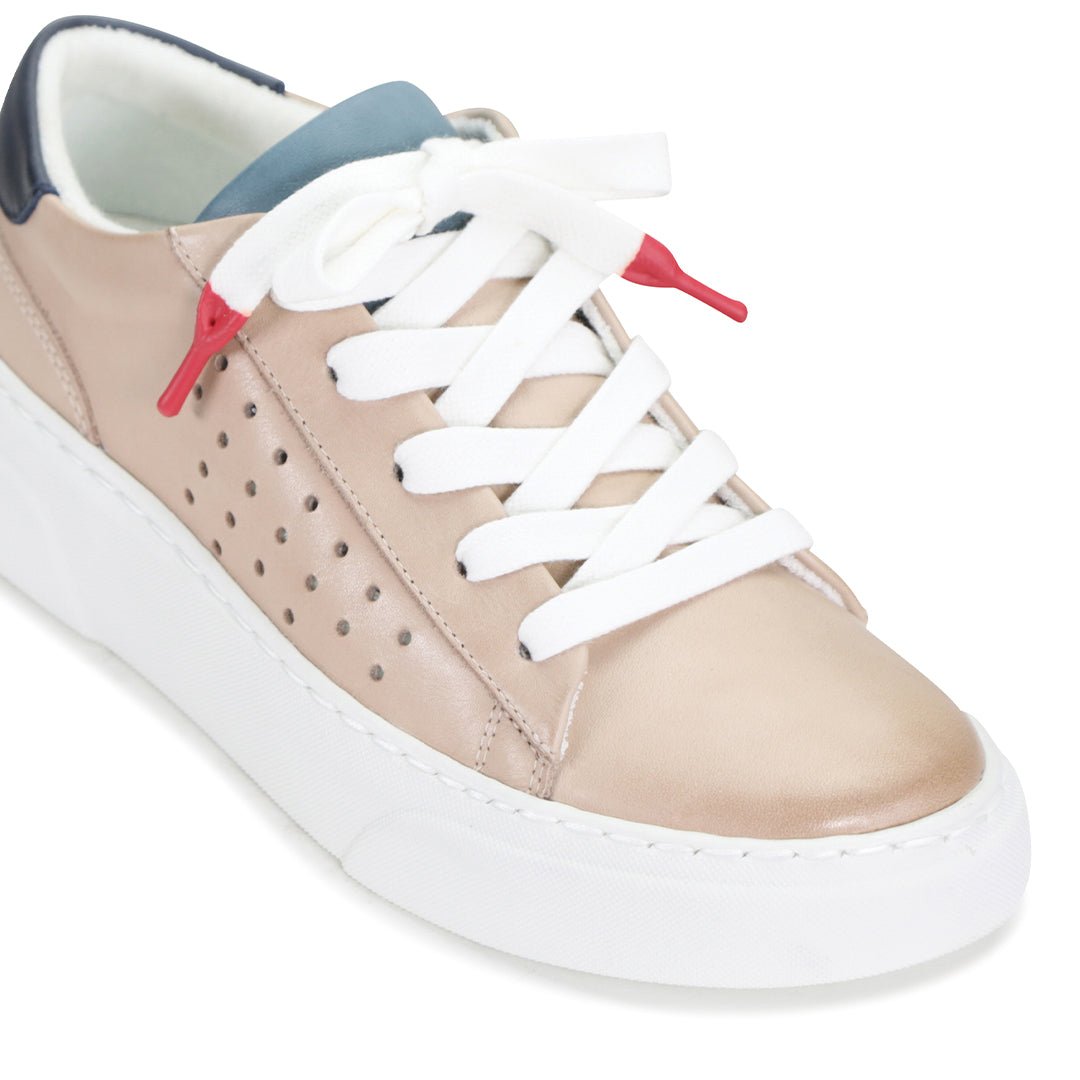 SERVICE - EOS Footwear - Sneakers