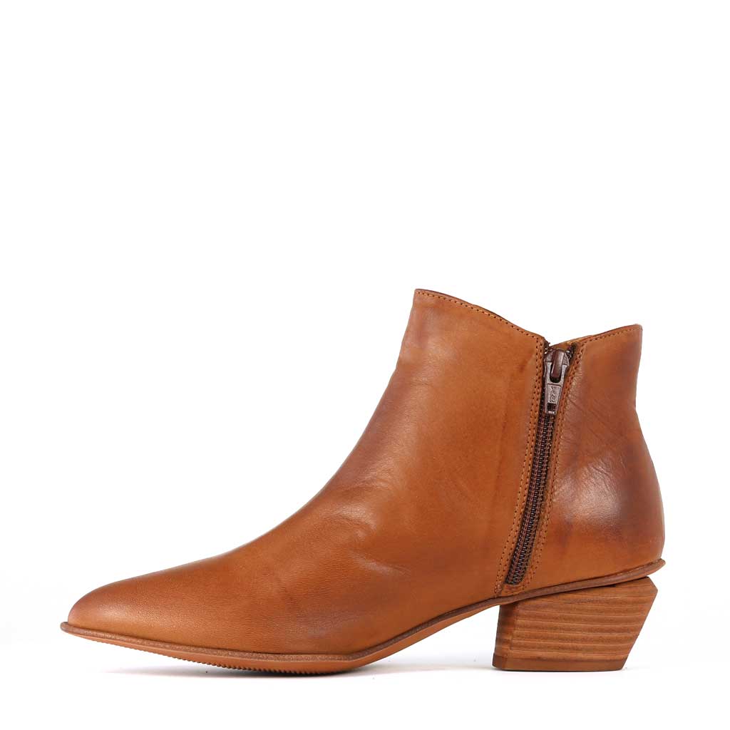 Weston Leather Ankle Boots - EOS Footwear - Ankle Boots #color_Khaki