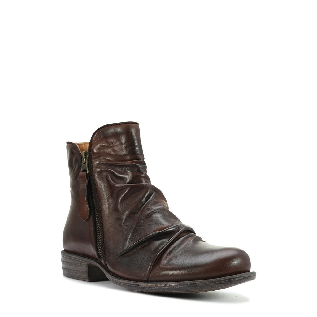 WILLET - EOS Footwear - Ankle Boots #color_chestnut